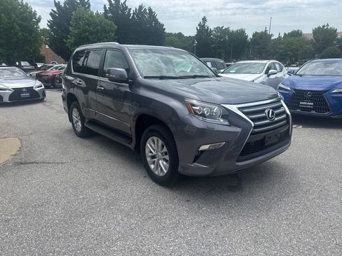 Used 2019 Lexus GX 460 Premium w/ Premium Package AWD/4WD image 2