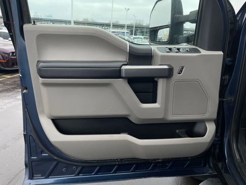 Used 2017 Ford F250 XLT w/ XLT Value Package image 11