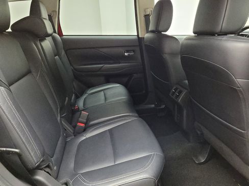 Used 2020 Mitsubishi Outlander SEL AWD/4WD image 19