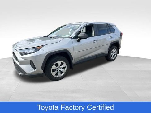 Certified 2022 Toyota RAV4 LE AWD/4WD image 1