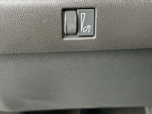 Certified 2024 Chevrolet Colorado W/T RWD image 17