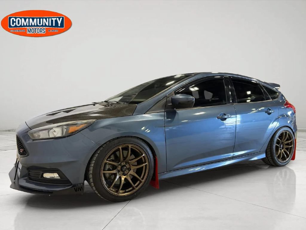 Used 2018 Ford Focus ST FWD image 2