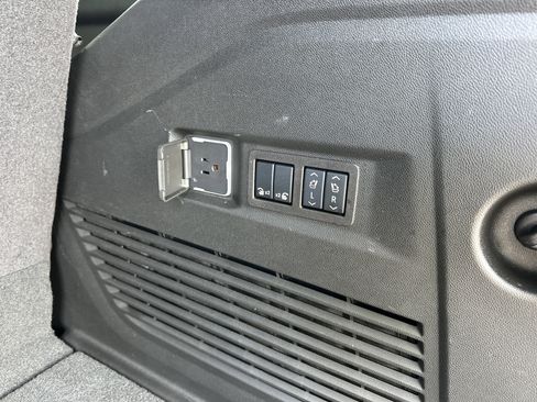 Certified 2024 GMC Yukon Denali Ultimate image 22