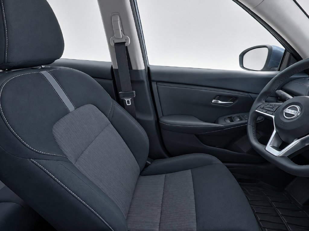 Used 2025 Nissan Sentra SV w/ All-Weather Package FWD image 15