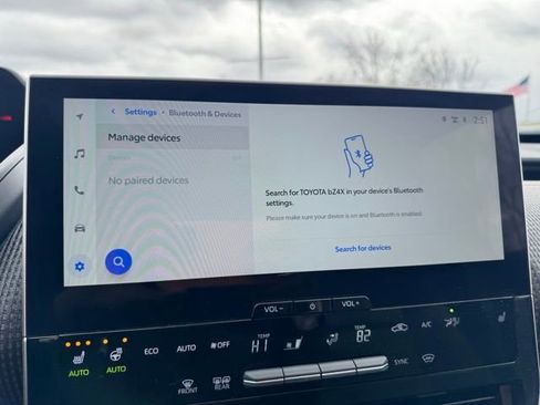 Used 2024 Toyota bZ4X XLE w/ Weather Package image 29