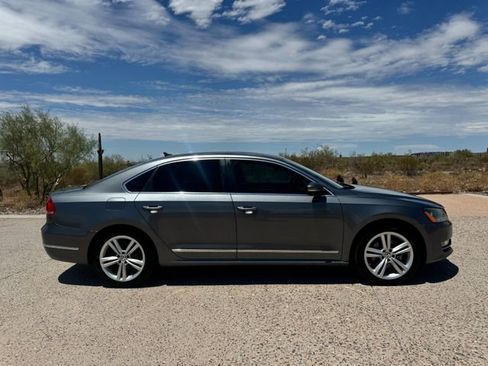 Used 2014 Volkswagen Passat TDI SE image 18