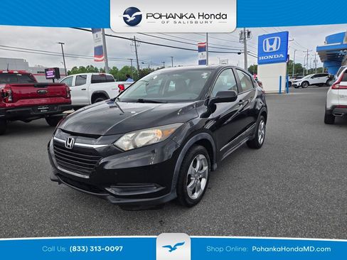 Used 2017 Honda HR-V LX image 1