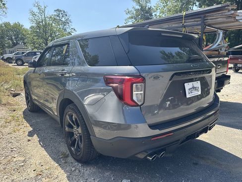 Used 2022 Ford Explorer ST w/ Equipment Group 401A RWD image 4
