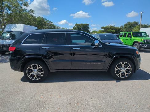 Used 2019 Jeep Grand Cherokee Overland RWD image 5