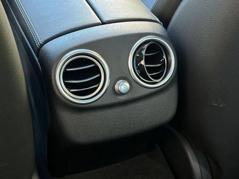 Used 2020 Mercedes-Benz C 300 Sedan image 12