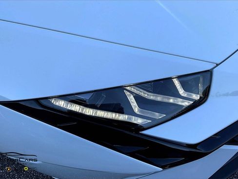 Used 2023 Lamborghini Huracan Tecnica image 18
