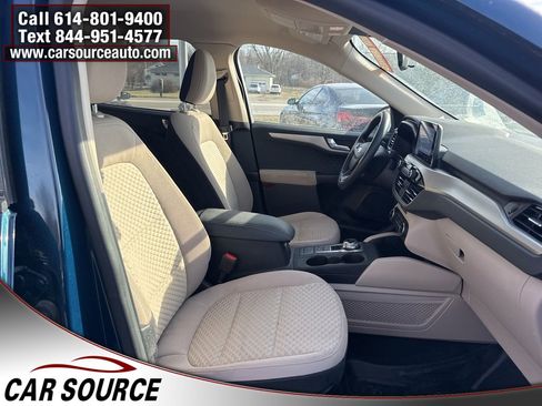 Used 2020 Ford Escape SE image 44