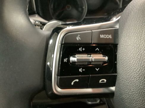 Certified 2023 Kia Sorento EX image 15