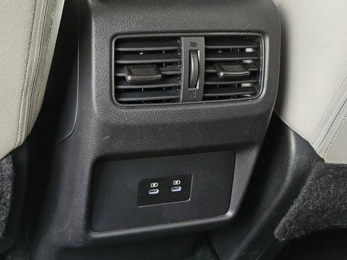 Used 2025 Nissan Rogue SV AWD/4WD image 30