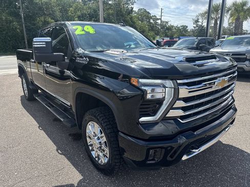 Used 2024 Chevrolet Silverado 2500 High Country w/ High Country Premium Package AWD/4WD image 10