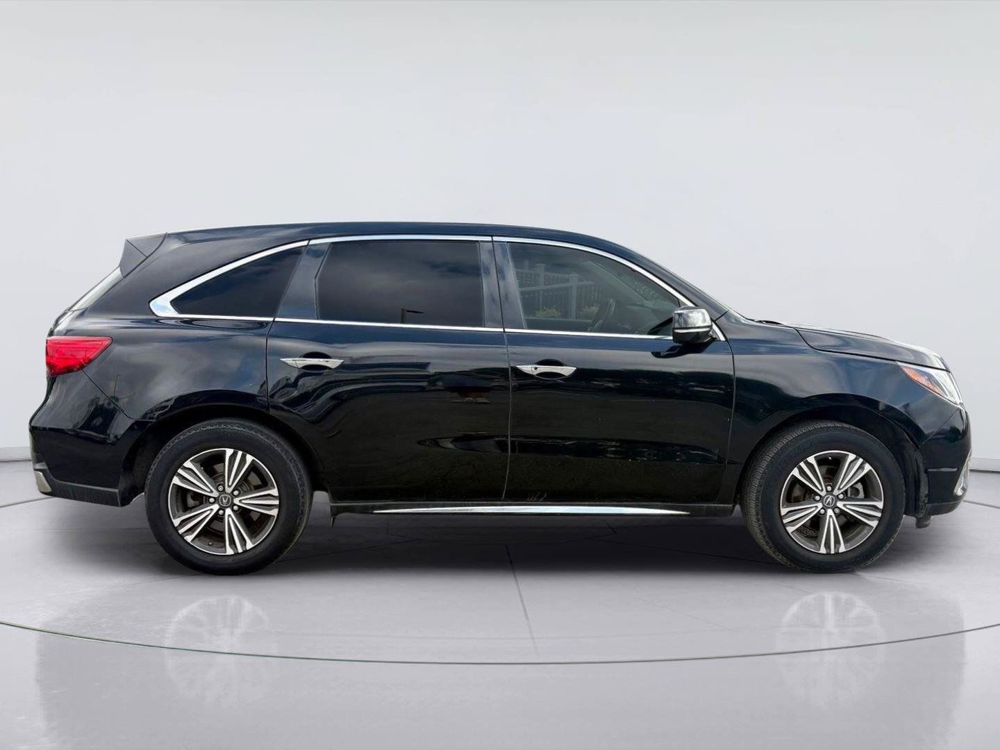 Used 2018 Acura MDX FWD image 2
