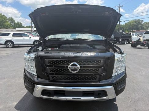 Used 2021 Nissan Titan SV w/ Accessory Utility Package AWD/4WD image 13