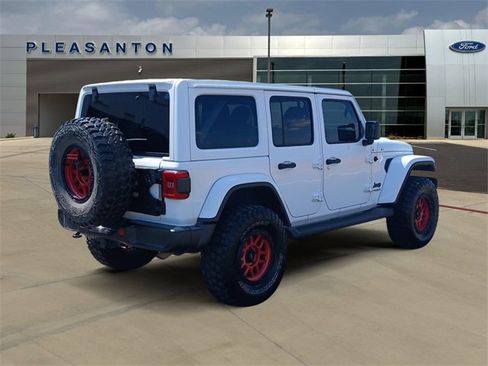 Used 2021 Jeep Wrangler Unlimited Sahara image 5
