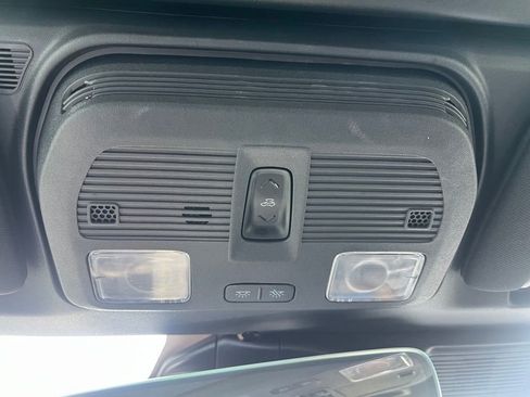 Used 2025 Ford Mustang Premium RWD image 33