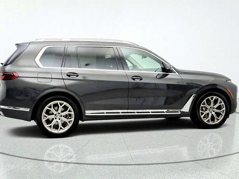 Used 2023 BMW X7 xDrive40i w/ Premium Package AWD/4WD image 4