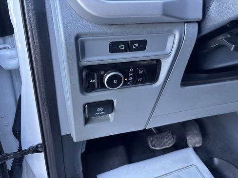 Used 2023 Ford F150 XLT w/ XTR Package image 17