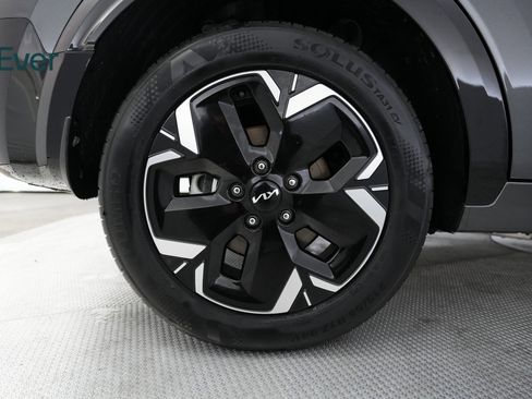 Used 2025 Kia Niro Wind image 17