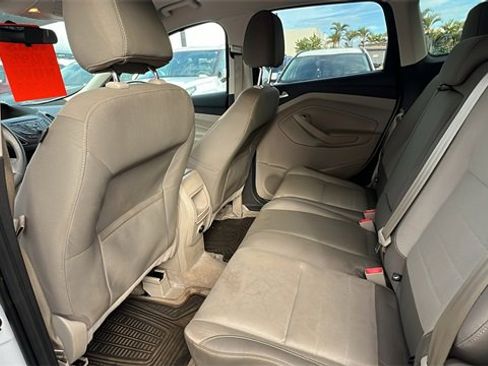 Used 2016 Ford Escape SE image 14