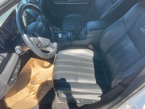 Used 2017 Chrysler 300 S AWD/4WD image 12