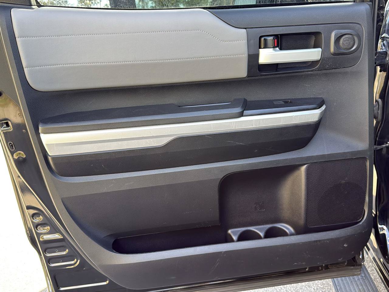 Used 2015 Toyota Tundra Limited AWD/4WD image 31