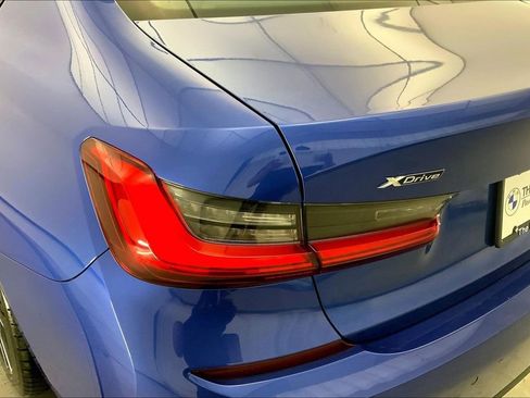 Used 2019 BMW 330i xDrive Sedan w/ M Sport Package AWD/4WD image 28