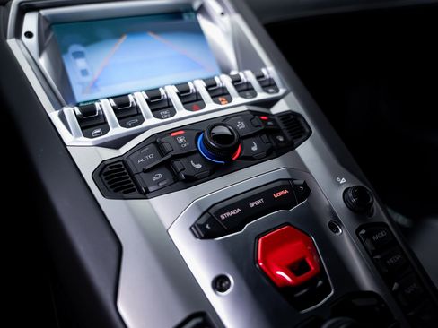 Used 2014 Lamborghini Aventador LP 700-4 image 49