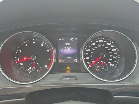 Used 2019 Volkswagen Tiguan SE image 9