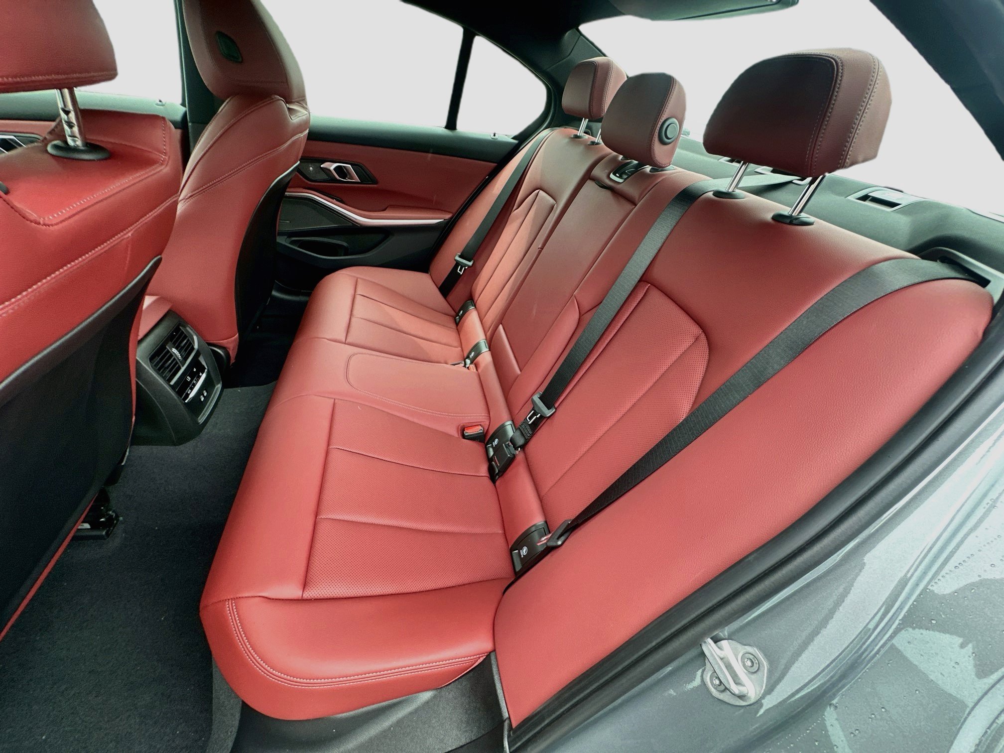 New 2026 BMW 330i Sedan w/ M Sport Package RWD image 19