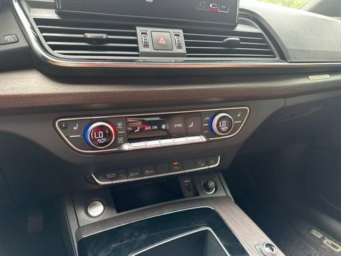 Used 2023 Audi Q5 2.0T Premium w/ Convenience Package AWD/4WD image 7