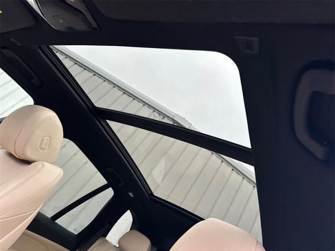 Used 2022 BMW X5 sDrive40i w/ Parking Assistance Package image 33