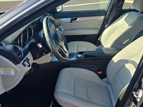 Used 2013 Mercedes-Benz C 250 Sedan image 8