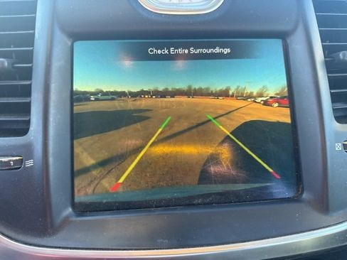 Used 2020 Chrysler 300 Touring w/ Sport Appearance Package image 8