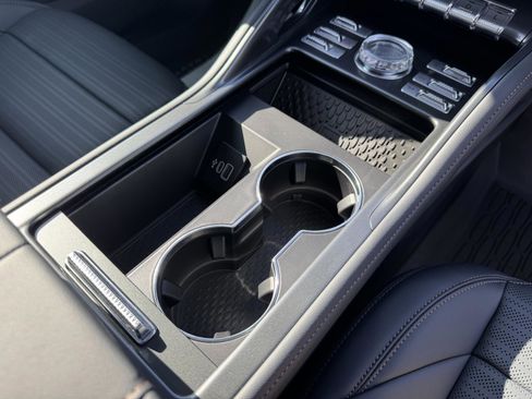 New 2026 Lincoln Nautilus Reserve w/ Jet Appearance Package AWD/4WD image 17