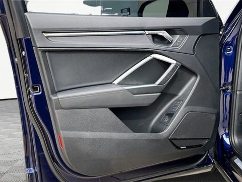 Used 2024 Audi Q3 2.0T Premium Plus w/ Premium Plus Package image 18