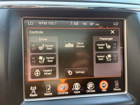 Used 2014 Jeep Grand Cherokee Limited w/ Luxury Group II image 23