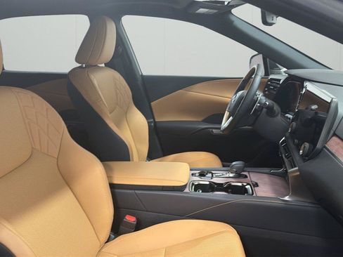 Used 2026 Lexus RX 350 Premium w/ Accessory Package (2T) FWD image 14