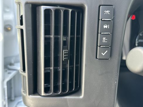 Used 2025 Chevrolet Express 2500 w/ Driver Convenience Package image 19