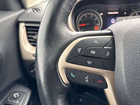 Used 2015 Jeep Cherokee Limited image 29