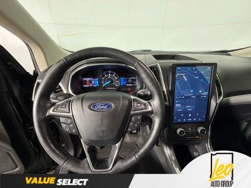 Used 2021 Ford Edge Titanium AWD/4WD image 13