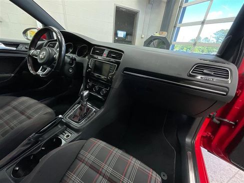 Used 2017 Volkswagen GTI S FWD image 29