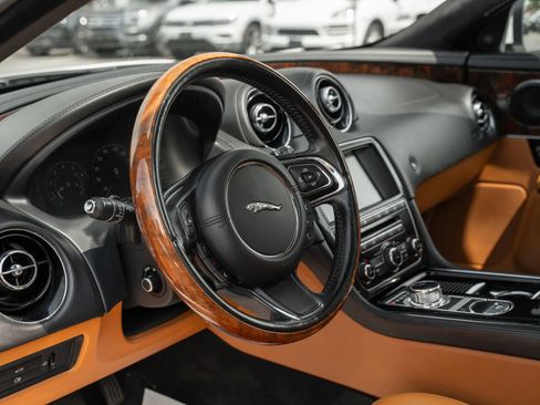Used 2017 Jaguar XJ L Portfolio AWD/4WD image 20