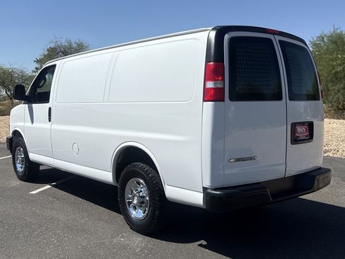 Used 2019 Chevrolet Express 2500 w/ Driver Convenience Package RWD image 3