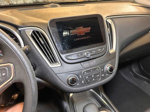 Used 2024 Chevrolet Malibu LT image 12