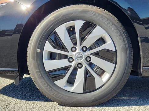 Used 2025 Nissan Altima 2.5 S FWD image 6