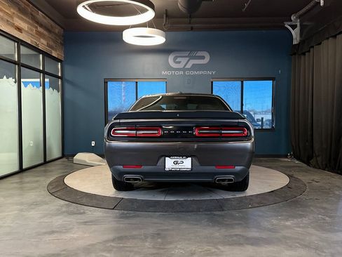Used 2018 Dodge Challenger SXT w/ Blacktop Package RWD image 4